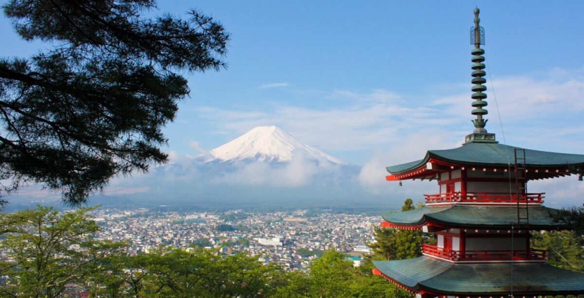 From Economy to First Class: Our Favorite Ways to Book Flights to Japan