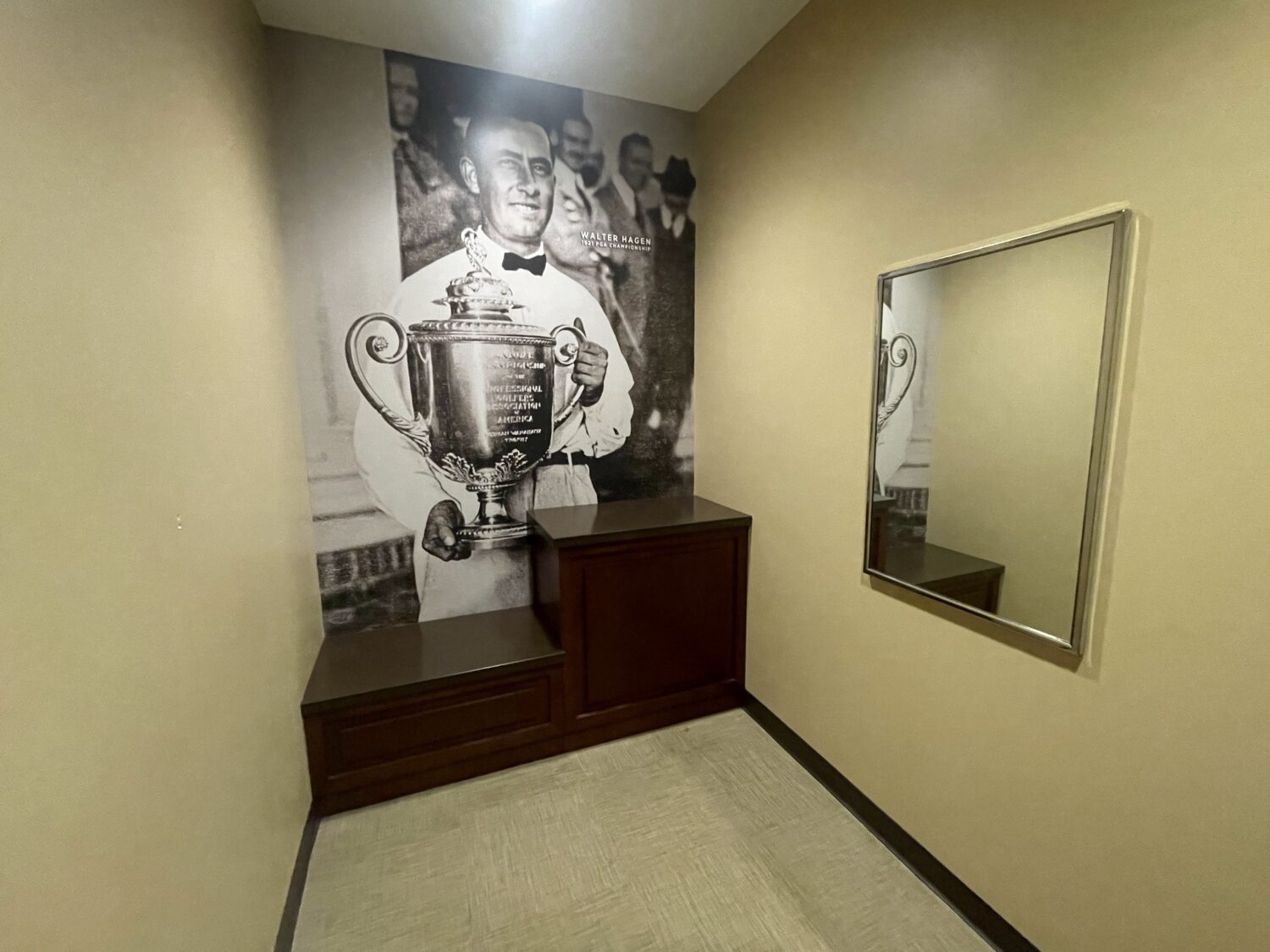 PGA MSP Lounge changing room