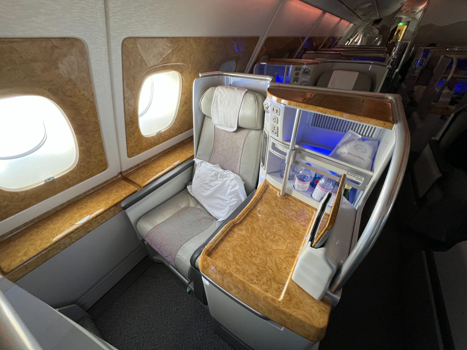 emirates business class seat