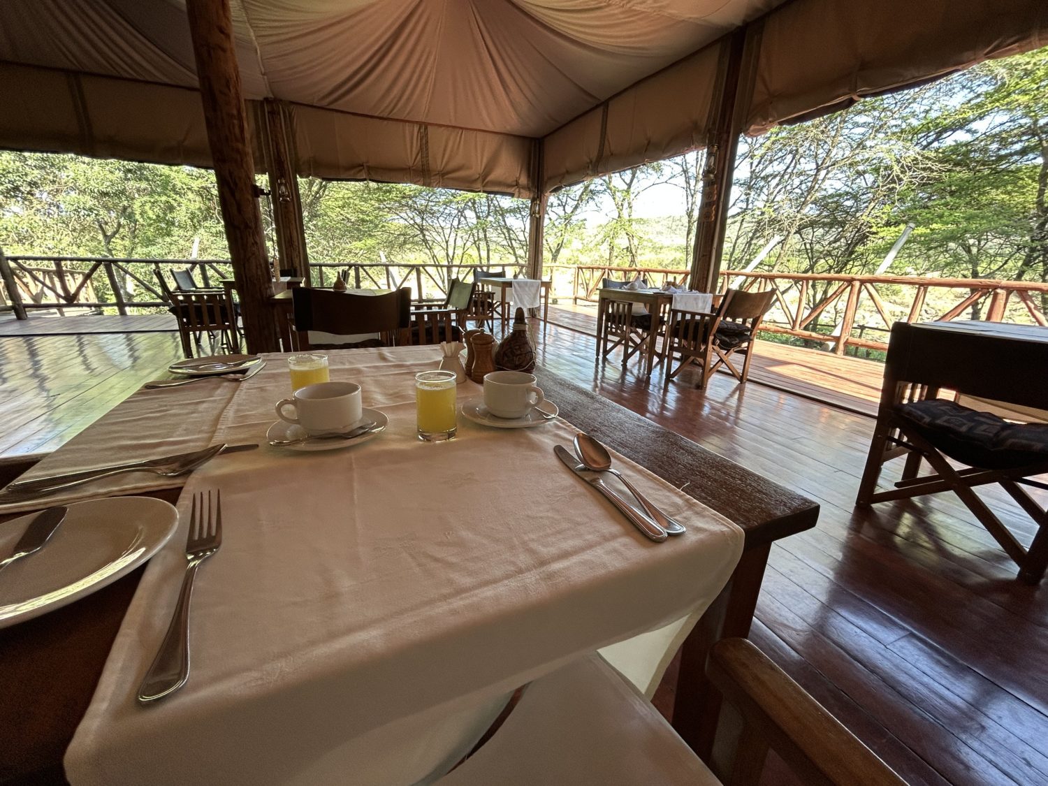 safari lodge dining area