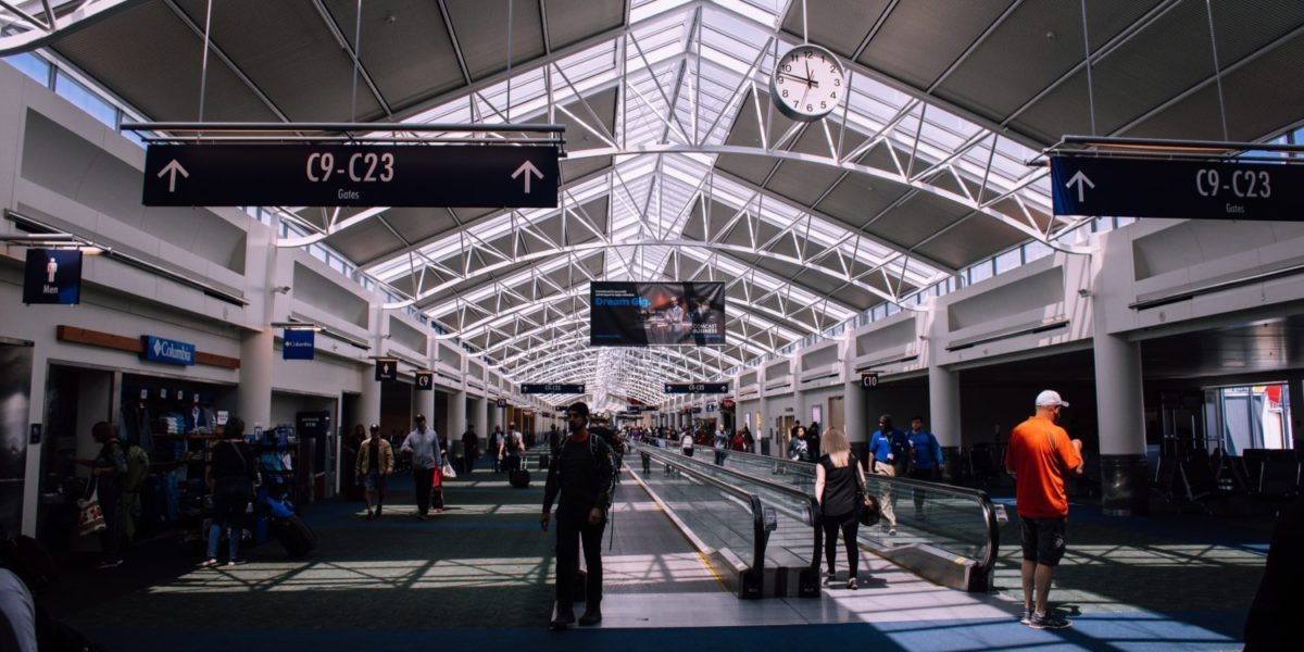 5 Easy Ways to Get Through the Airport Faster
